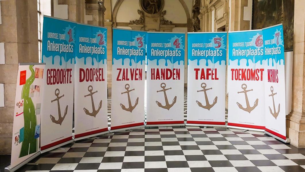 Banners vormseltocht © CCV in het bisdom Brugge