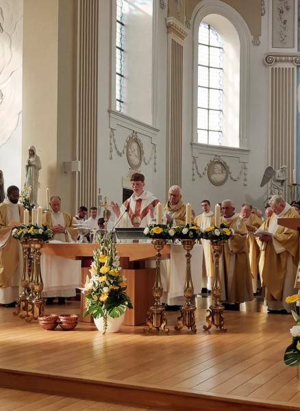 Dienst van de eucharistie © Liesbeth Corvers
