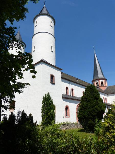 De basiliek te Steinfeld waarin de hl. Hermann-Josef begraven ligt. 