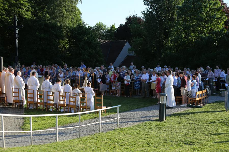 Dekenale bedevaart 2017 op Oudenberg in Geraardsbergen © Stefaan Van Steenberge