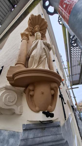 Nog even en dan worden de stellingen weggehaald! © Delphine Vandevoorde