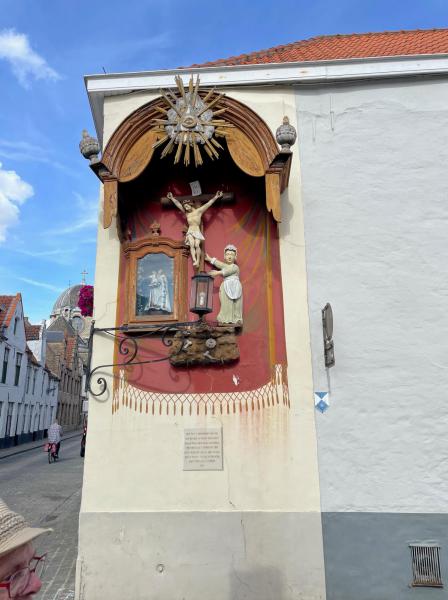 Een bijzondere calvarie uit 1760 aan de Carmersstraat; "Annatje van 't pitje" © Alexander Vandaele