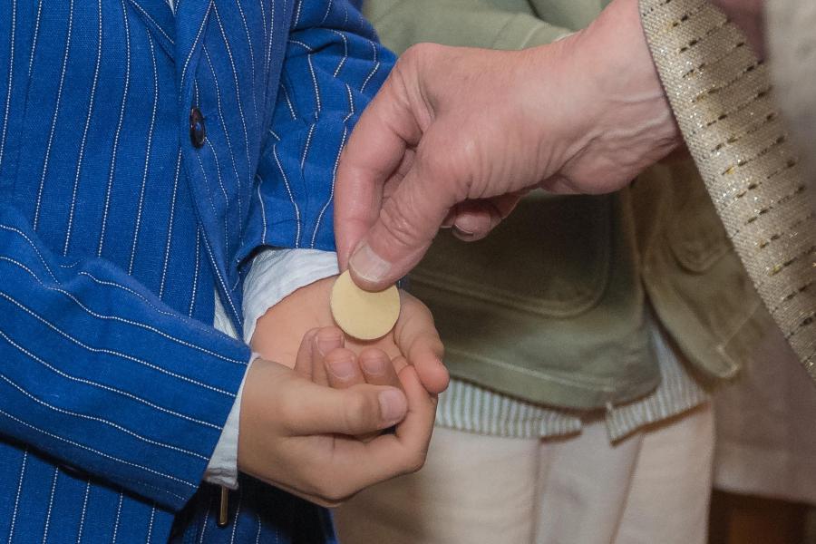 De kinderen ontvingen voor het eerst de communie © Wim Duysburgh