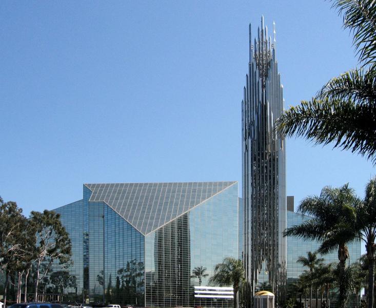 Crystal Cathedral wordt Christ Cathedral. Van de Amerikaanse architect Philip Johnson. © Wikicommons