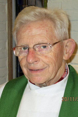 E.H. Cyriel Dehandschutter, vele jaren medewerkend priester, vaste priester-voorganger (2013-2024) © H. Pius X-parochiegemeenschap Wilrijk