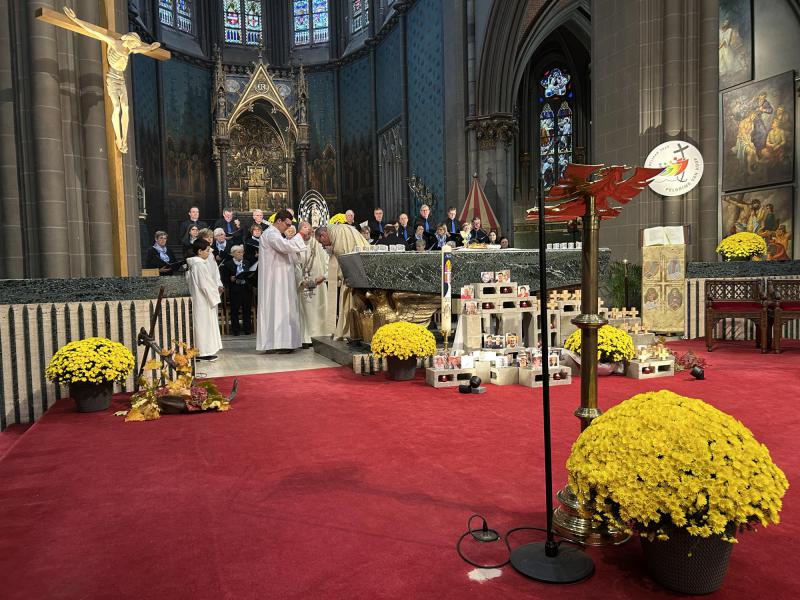 Dicht bij Jezus gebeuren wonderen © zrmm