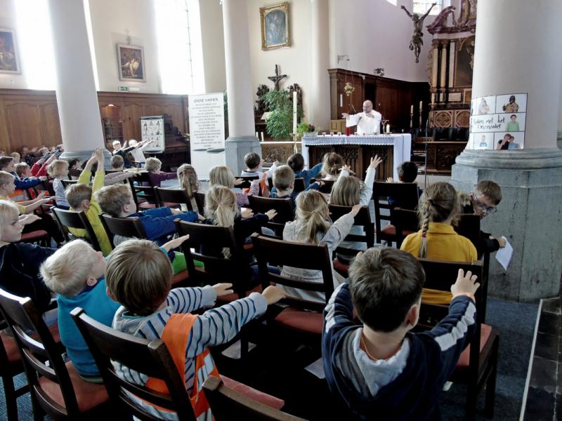 Ook de kinderen in Gijzelbrechtegem konden genieten van een mooie viering. 