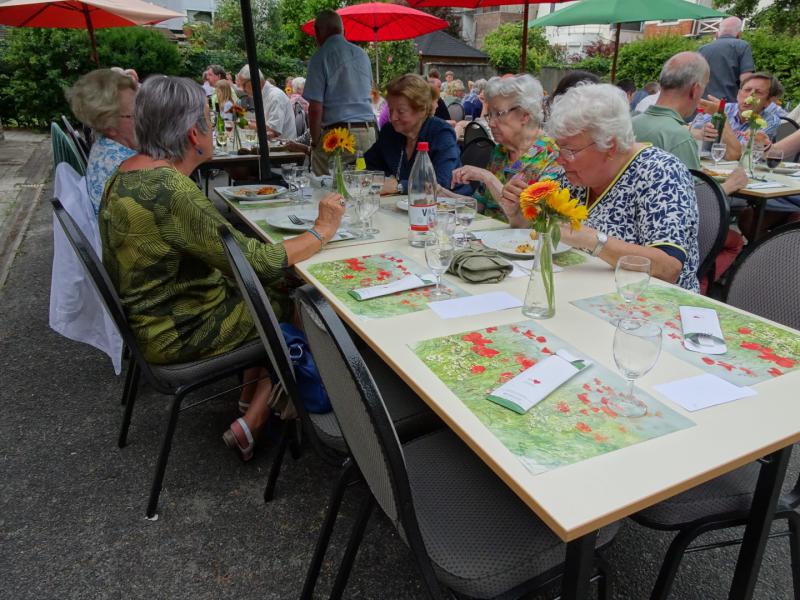 de tafel van de petanquers © Mia Verbanck