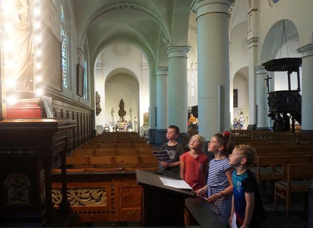 Eerste Communiecanten © Onze-Lieve-Vrouw Lichtaart