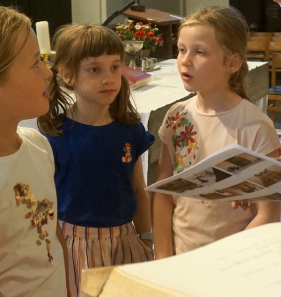 Eerste Communiecanten © Onze-Lieve-Vrouw Lichtaart