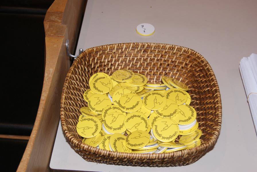 Een vreugdevolle button voor iedereen © Leen Witdouck