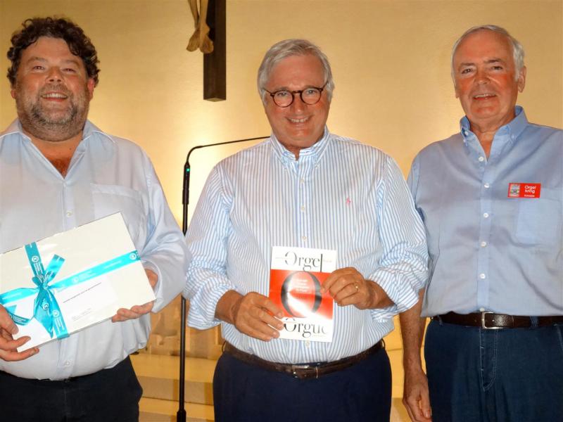 Organist J. Vermeire, burgemeester M. Vanden Bussche en voorzitter C. Wouters 