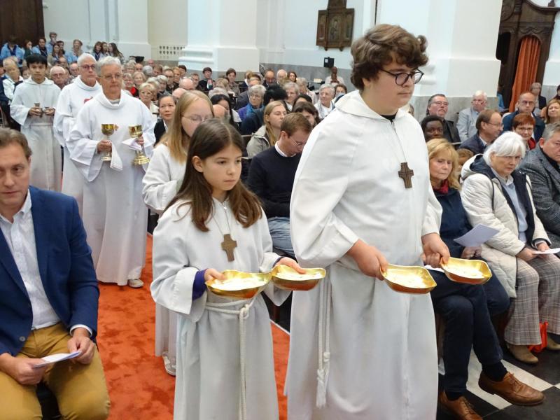 Aanstellingsviering pa. Christine en pr. Ettien  © Inge Soen