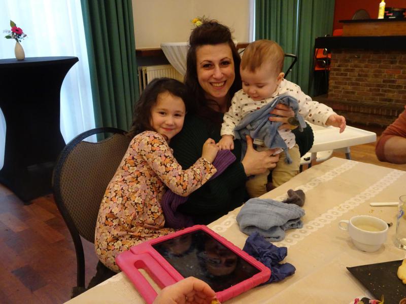 Dymphna met Isaura en Roas © Mia Verbanck