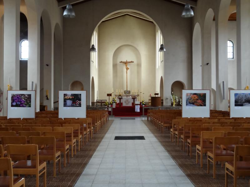 in de kerk is er plaats voor 800 à 900 mensen © Mia Verbanck