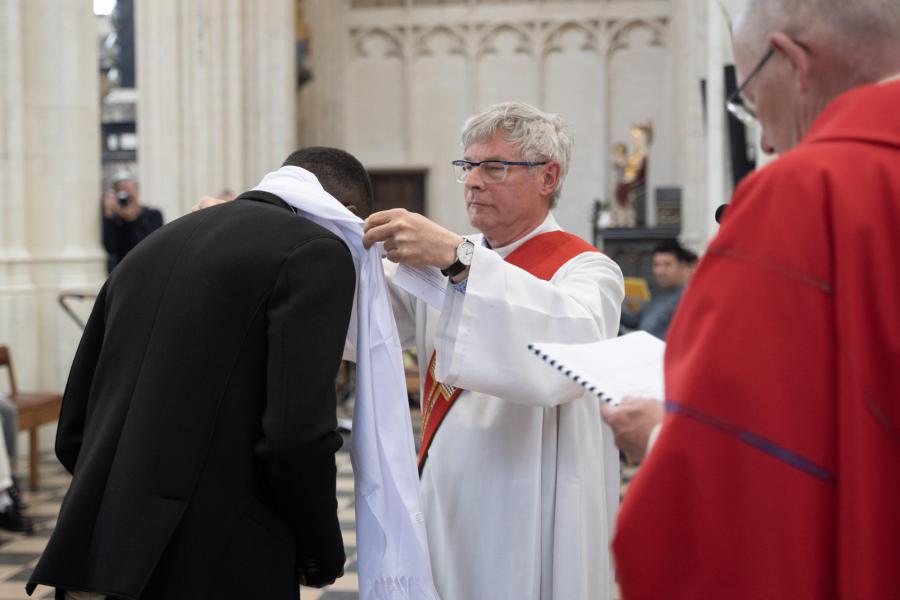 Volwassendoopsels en vormsels in de Sint-Pieterskerk 2023 © Pastorale zone Leuven aan de Dijle