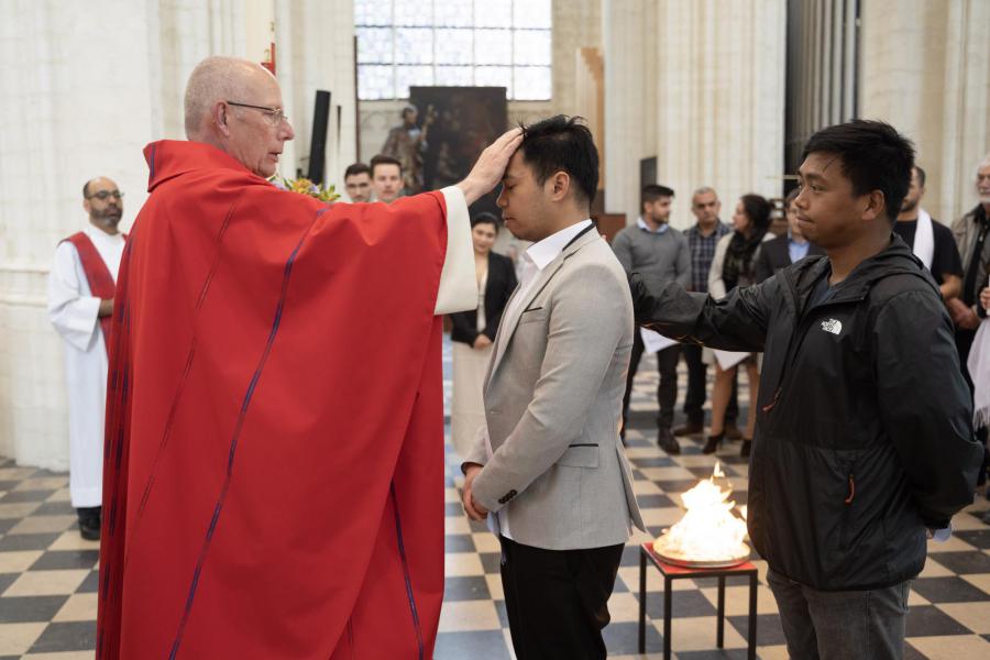 Volwassendoopsels en vormsels in de Sint-Pieterskerk 2023 © Pastorale zone Leuven aan de Dijle