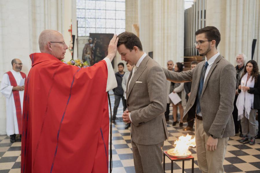Volwassendoopsels en vormsels in de Sint-Pieterskerk 2023 © Pastorale zone Leuven aan de Dijle