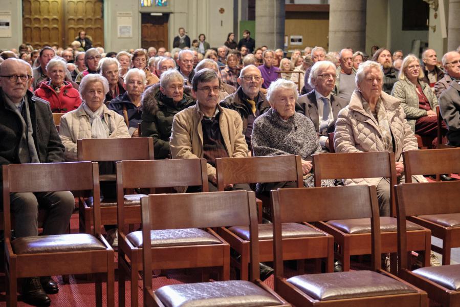 een blik in de kerk © Bob Goris