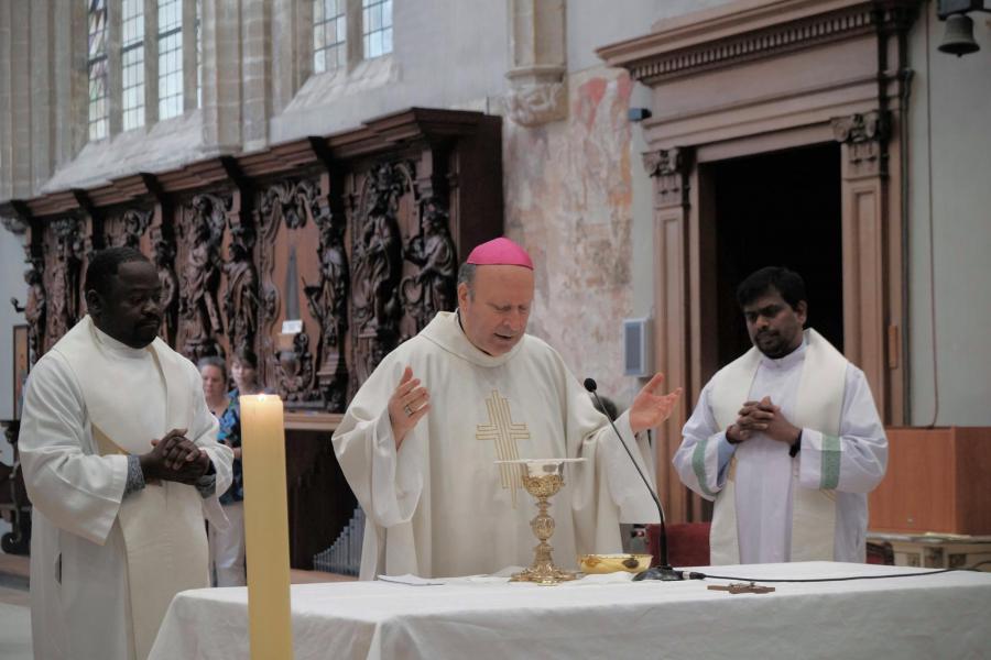 Pauselijke nuntius Mgr Franco Coppola op bezoek in Sint-Kwinten © Pastorale zone Leuven aan de Dijle