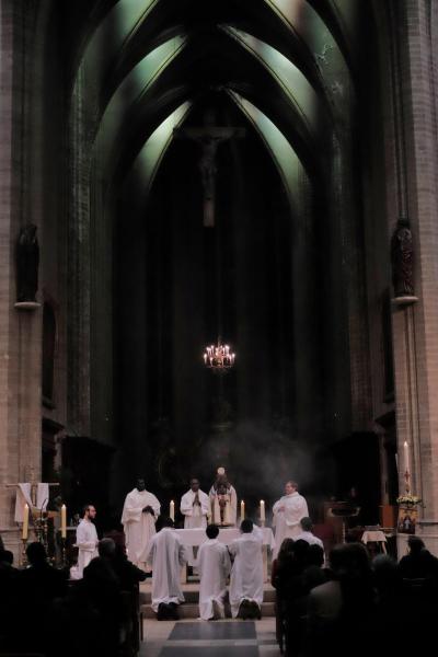 Paaswake in de Sint-Kwintenskerk © Pastorale zone Leuven aan de Dijle