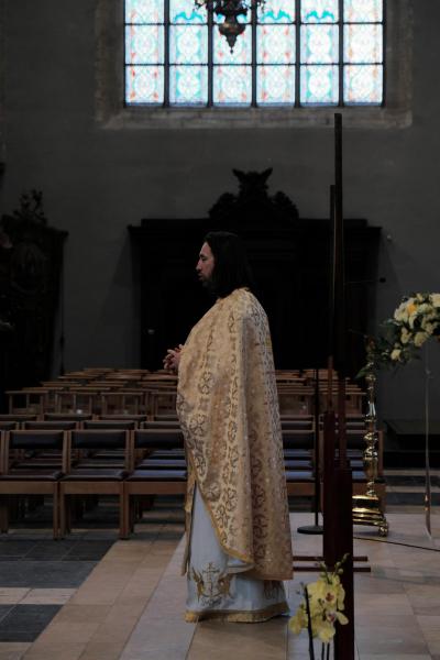 De Oekraïense gemeenschap vierde de Goddelijke Liturgie in de Sint-Kwintenskerk te Leuven © Pastorale zone Leuven aan de Dijle
