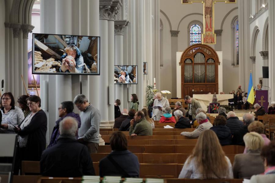 Kruisweg in het teken van de oorlog in Oekraïne 2024 © Pastorale zone Heverlee