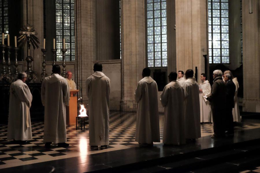 Paasnacht in de Leuvense Sint-Pieterskerk 2024 © Pastorale zone Leuven aan de Dijle