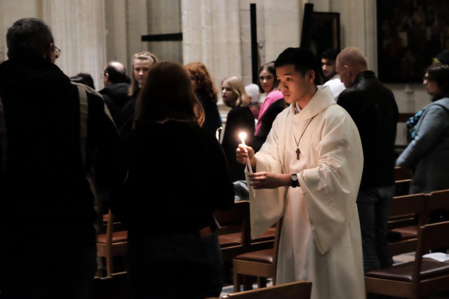 Paasnacht in de Leuvense Sint-Pieterskerk 2024 © Pastorale zone Leuven aan de Dijle