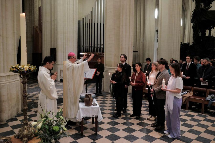 Paasnacht in de Leuvense Sint-Pieterskerk 2024 © Pastorale zone Leuven aan de Dijle