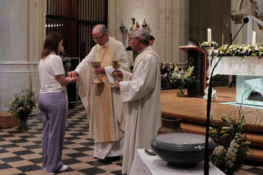 Paasnacht in de Leuvense Sint-Pieterskerk 2024 © Pastorale zone Leuven aan de Dijle