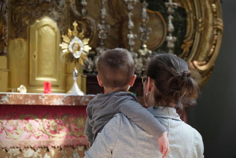 Aanbidding voor gezinnen in Sint Kwinten © Pastorale zone Leuven aan de Dijle