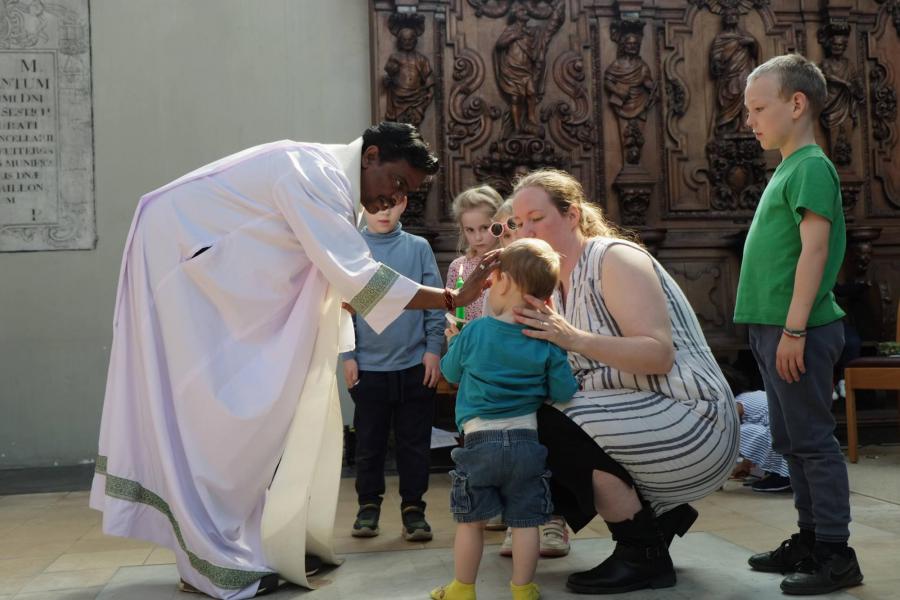 Aanbidding voor gezinnen in Sint Kwinten © Pastorale zone Leuven aan de Dijle