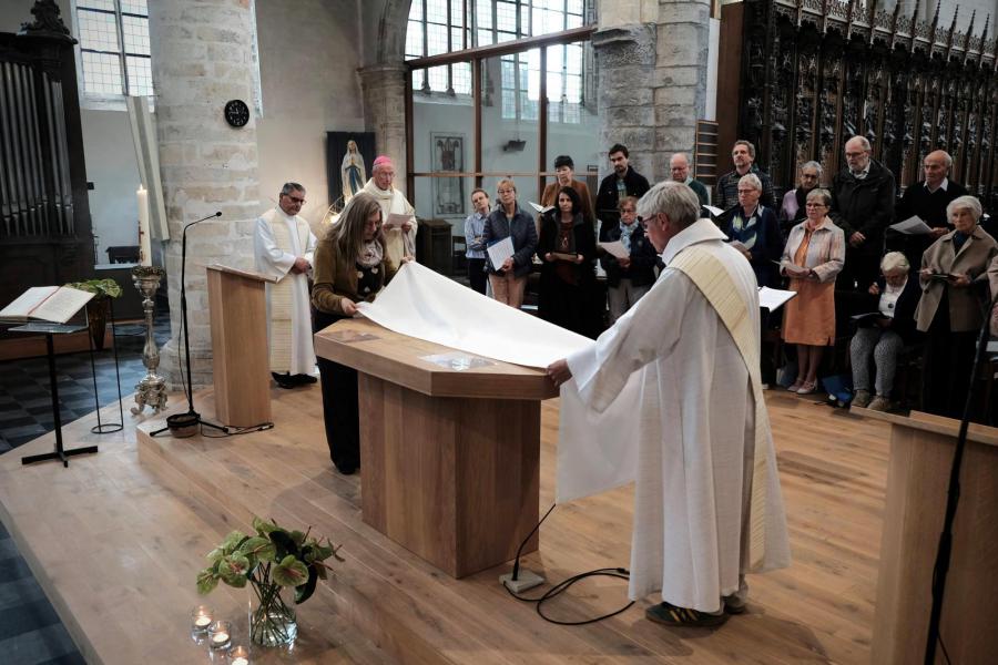 Altaarzegening in Sint-Geertrui © Pastorale zone Leuven aan de Dijle