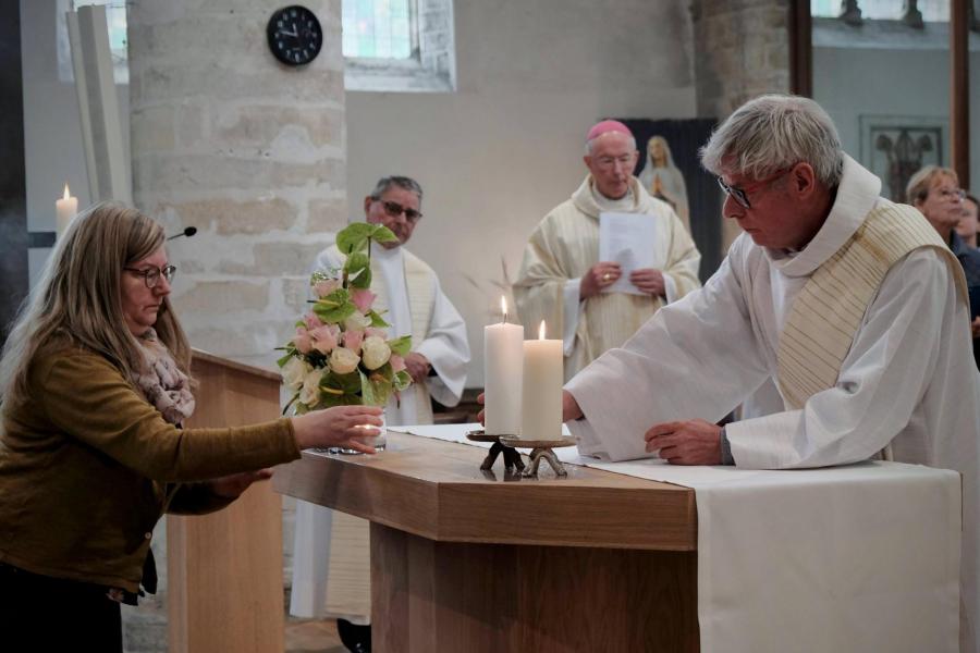 Altaarzegening in Sint-Geertrui © Pastorale zone Leuven aan de Dijle