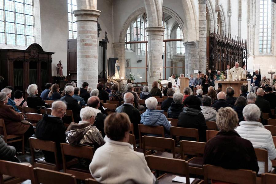 Altaarzegening in Sint-Geertrui © Pastorale zone Leuven aan de Dijle