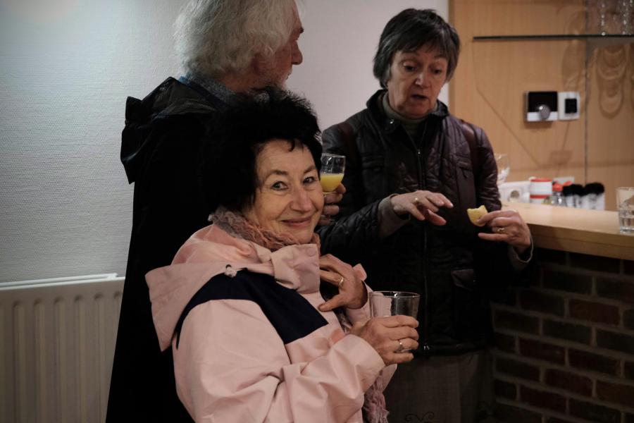 Gezellige receptie in Geertruihof © Pastorale zone Leuven aan de Dijle