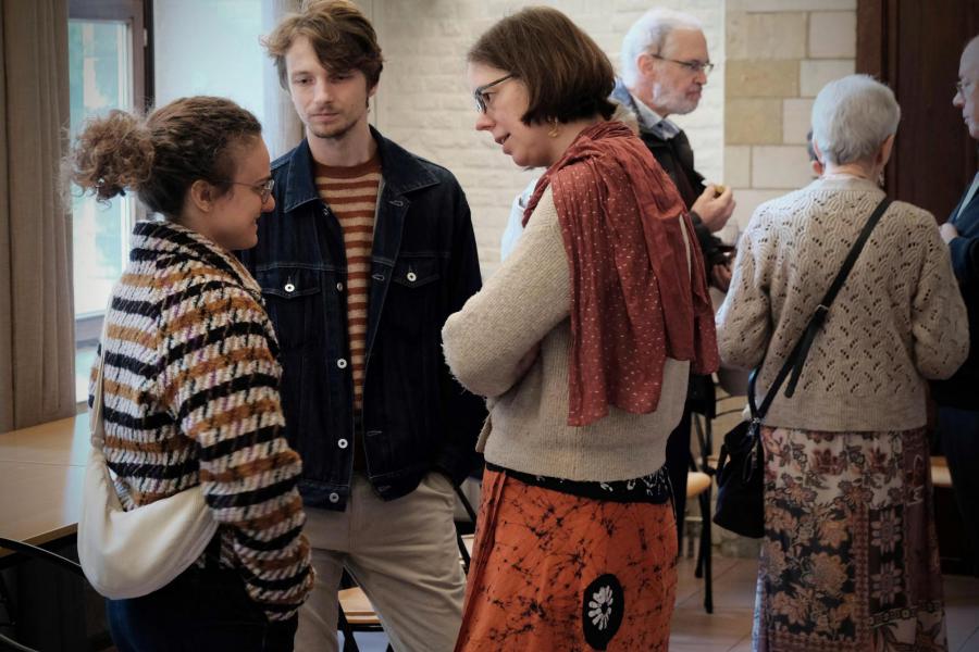 Gezellige receptie in Geertruihof © Pastorale zone Leuven aan de Dijle