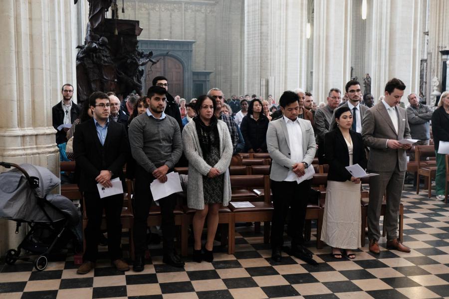 Volwassendoopsels en vormsels in de Sint-Pieterskerk 2023 © Pastorale zone Leuven aan de Dijle