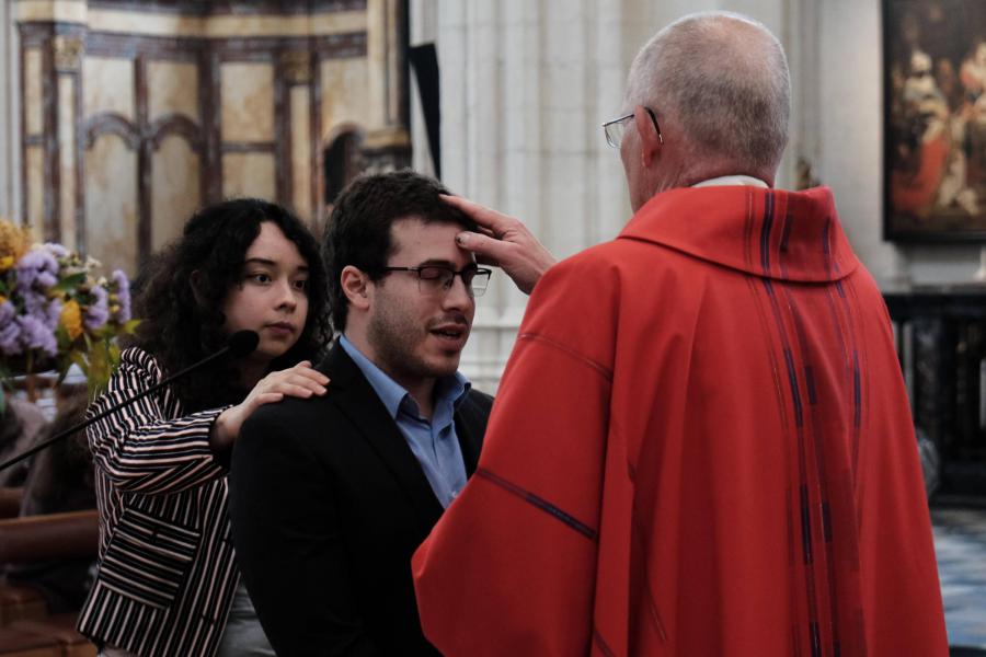 Volwassendoopsels en vormsels in de Sint-Pieterskerk 2023 © Pastorale zone Leuven aan de Dijle