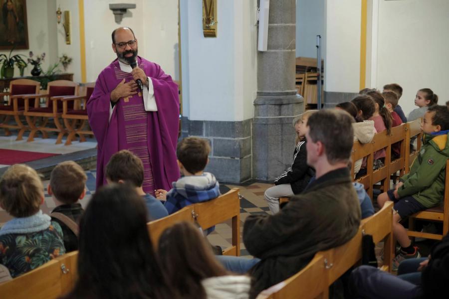 Gezinsviering op Gaudete-zondag 2025 in Leuven Noord © Pastorale zone Leuven aan de Dijle