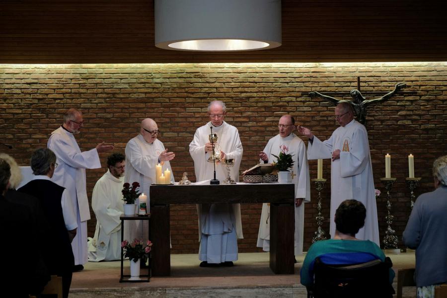 Opening van de pinksternoveen voor het vicariaat Vlaams-Brabant en Mechelen in de Sint-Jozefskerk in Leuven © Pastorale zone Leuven aan de Dijle