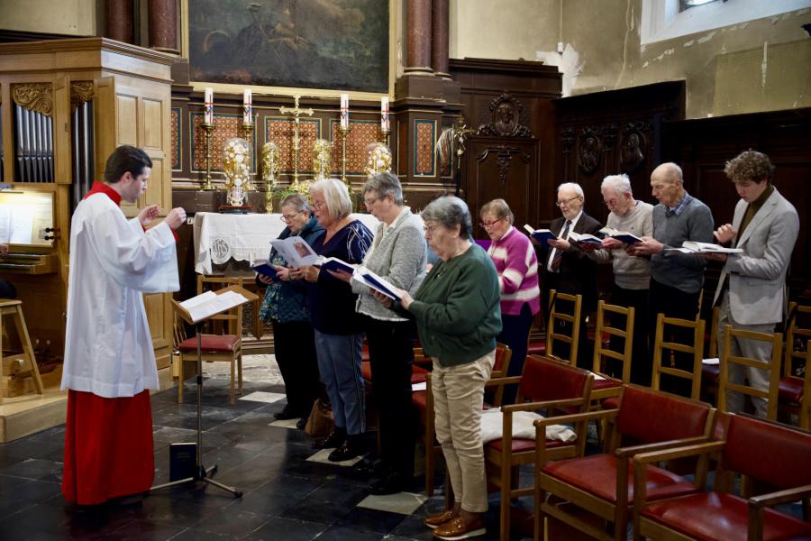 Klinken op het nieuwe jaar © Parochie Maldegem