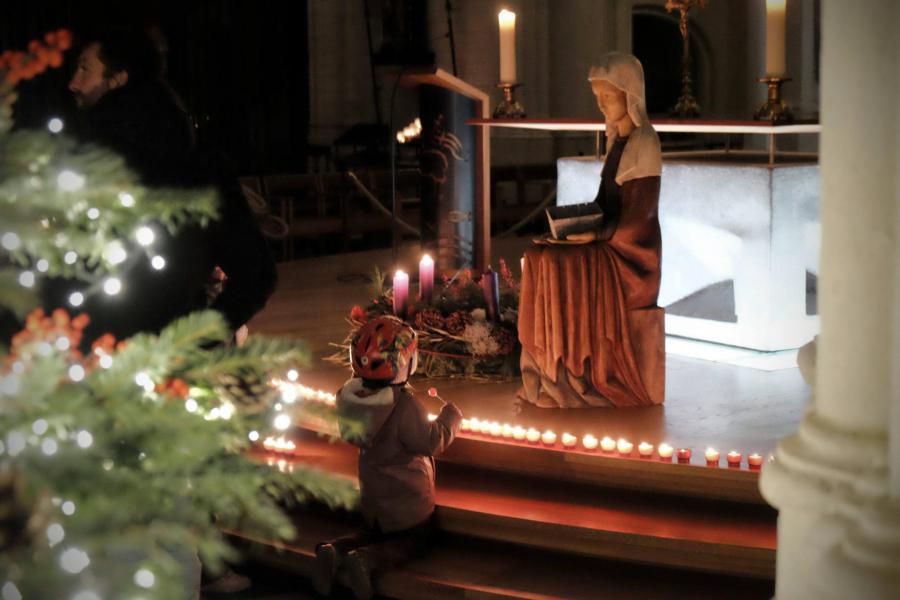 Light a Candle in de Sint-Pieterskerk - advent 2025 © Pastorale zone Leuven aan de Dijle