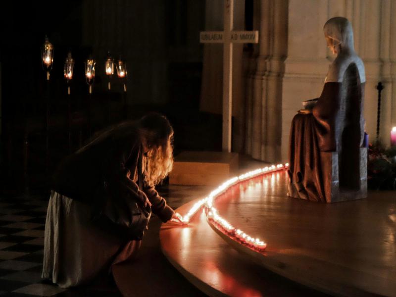 Light a Candle in de Sint-Pieterskerk - advent 2025 © Pastorale zone Leuven aan de Dijle