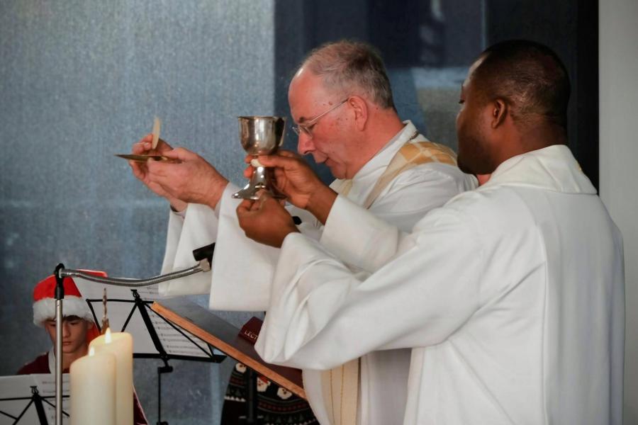 Kerstviering met Sant’Egidio in WZC Edouard Remy © Pastorale zone Leuven aan de Dijle