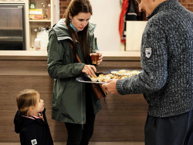 Receptie na de inhuldiging van het beeld van Onze-Lieve-Vrouw-ter-Koorts © Pastorale zone Leuven aan de Dijle