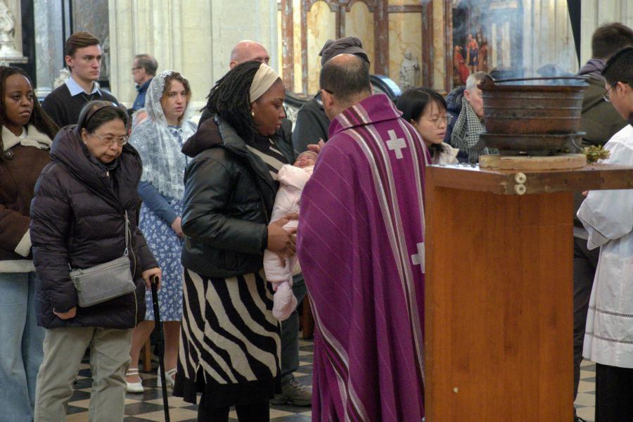 Een hoopvol begin van de veertigdagentijd in een goedgevulde Sint-Pieterskerk © Pastorale zone Leuven aan de Dijle