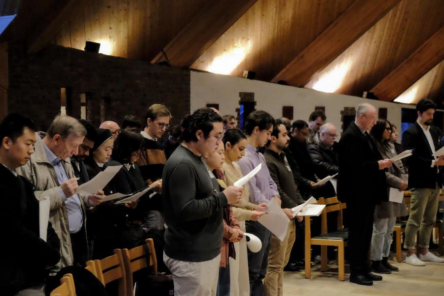 De Leuvense en Kraainemse catechumenen samen met bisschop Vanhoutte © Pastorale zone Leuven aan de Dijle
