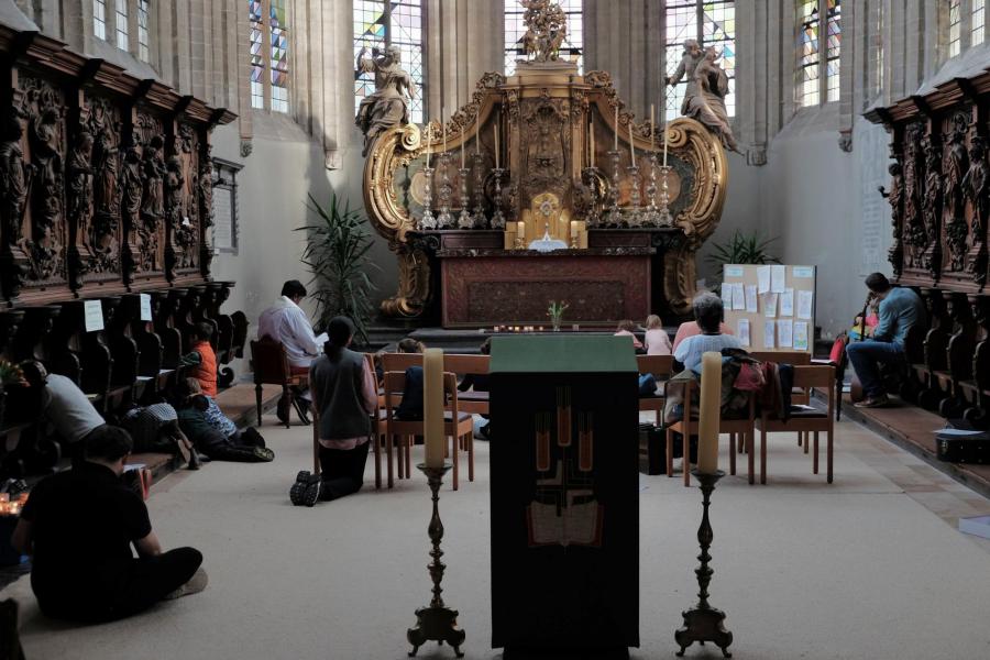 Aanbiddingsmoment voor kinderen in de Sint-Kwintenskerk © Pastorale zone Leuven aan de Dijle